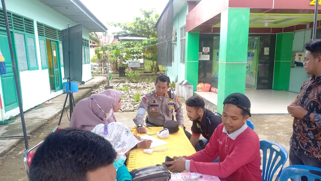 KAPOLSEK RETEH DAN JAJARAN CEK KESEHATAN   UNTUK MENSUKSESKAN PEMILU 2024.